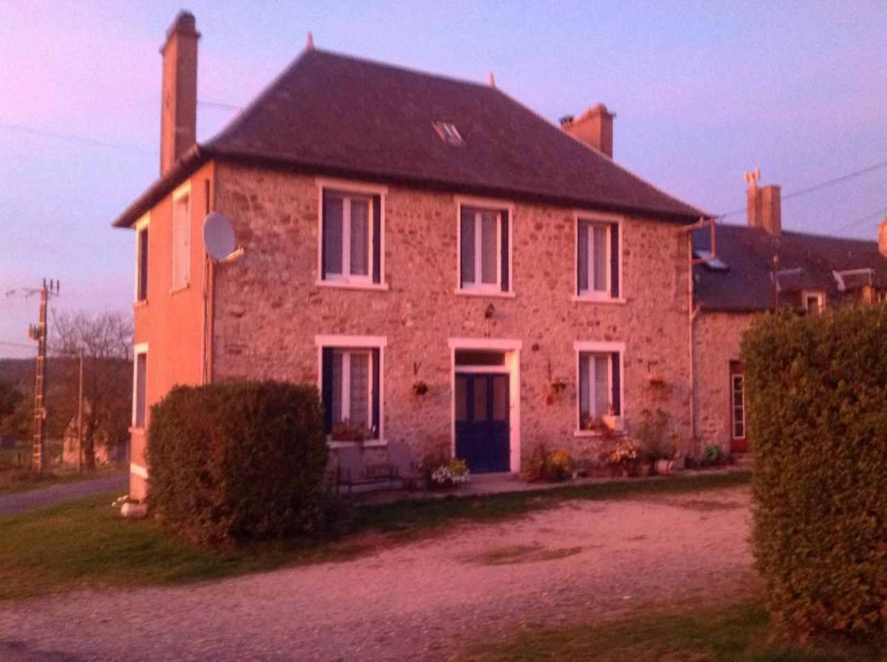 Les Hautes Loignieres Pre-en-Pail-Saint-Samson Exterior photo